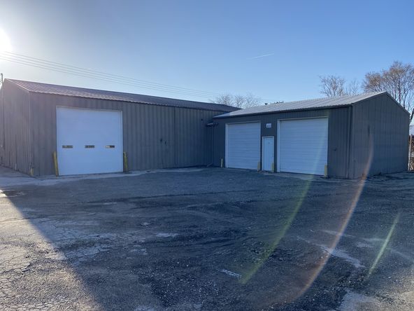 820 Robins Road , Hiawatha, IA 52233